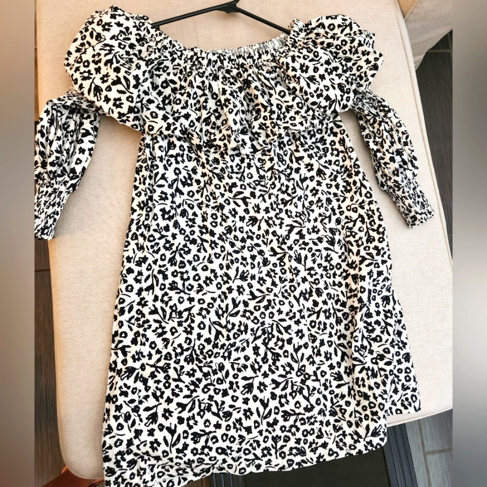 Dress - Picture 2 of 3